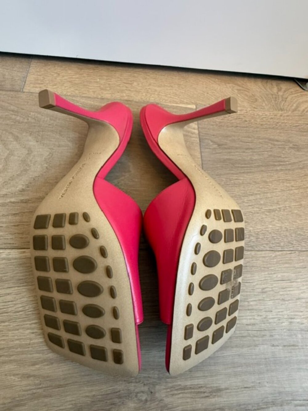 Like New Authentic Bottega Veneta Hot Pink/Hollyhock Heel Sandals Size 40/9 9.5 - Picture 2 of 3
